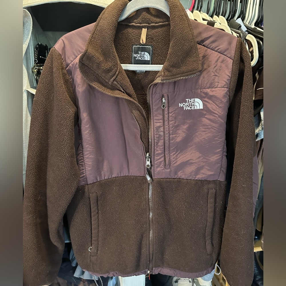 Medium, brown, north face